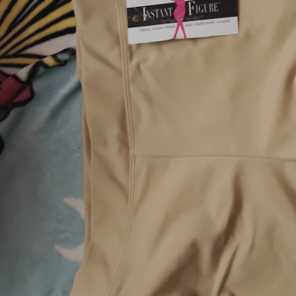 Instant Figure Hi Waist Compression Boy Short - Picture 4 of 5